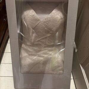 Elegant Lace Wedding Dress